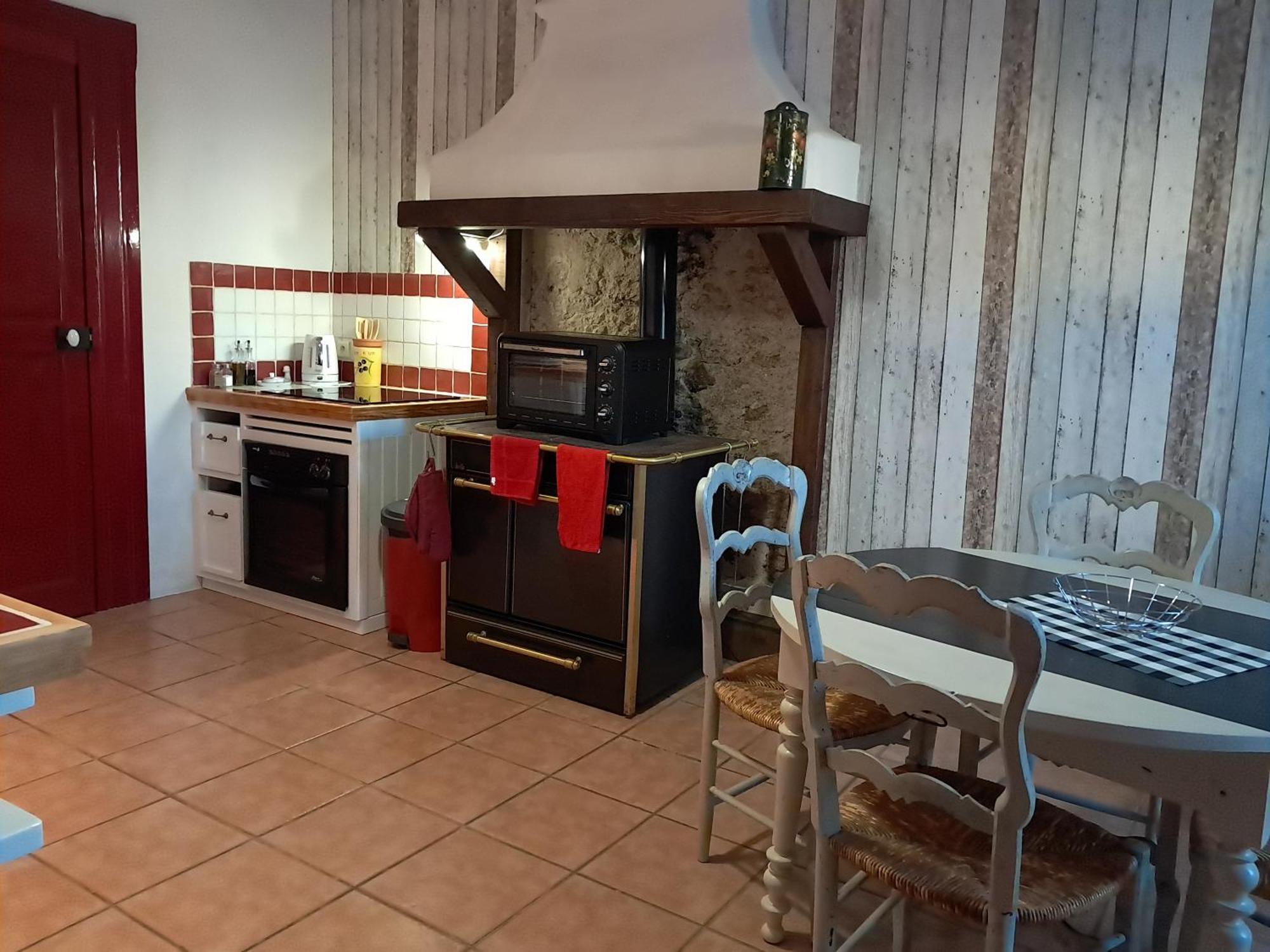 L'Oostaloo Logement De Vacances Usclas-l'Herault Luaran gambar